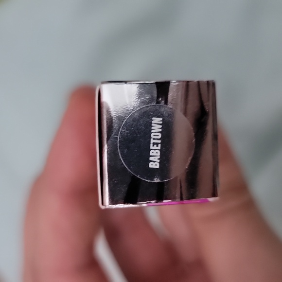 MAC Shiny Pretty Things Holiday "BABETOWN" Neutral Beige Pink Lipstick - Picture 2 of 7